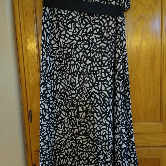New York & Company Black/White Skirt Large - Picture 2 of 4